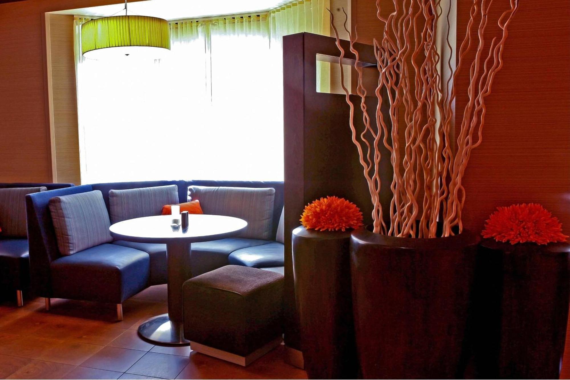 Courtyard Detroit Brighton Hotel Ngoại thất bức ảnh
